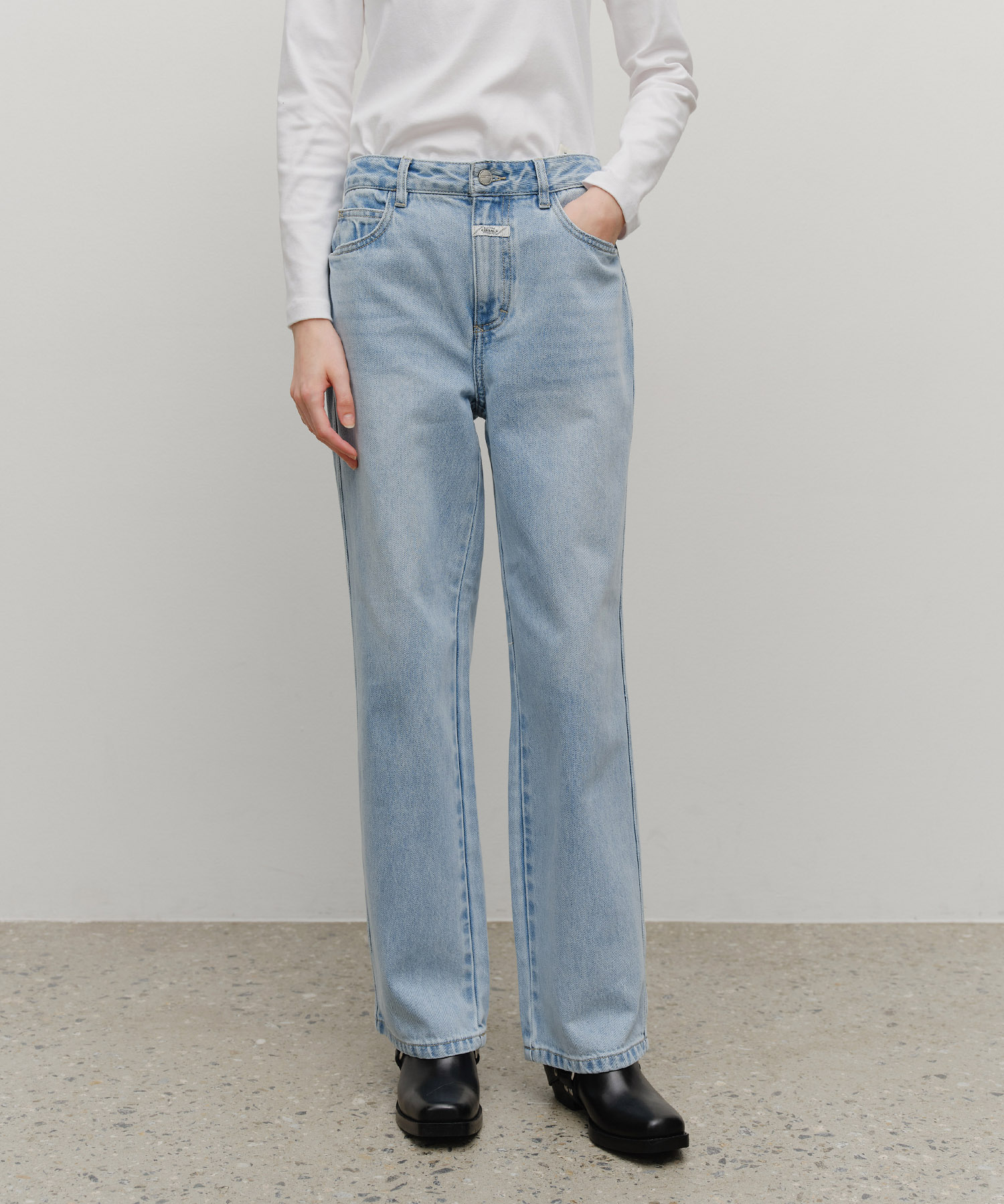 W HIGH STRAIGHT DENIM PANTS light blue - MARITHÉ+FRANҪOIS