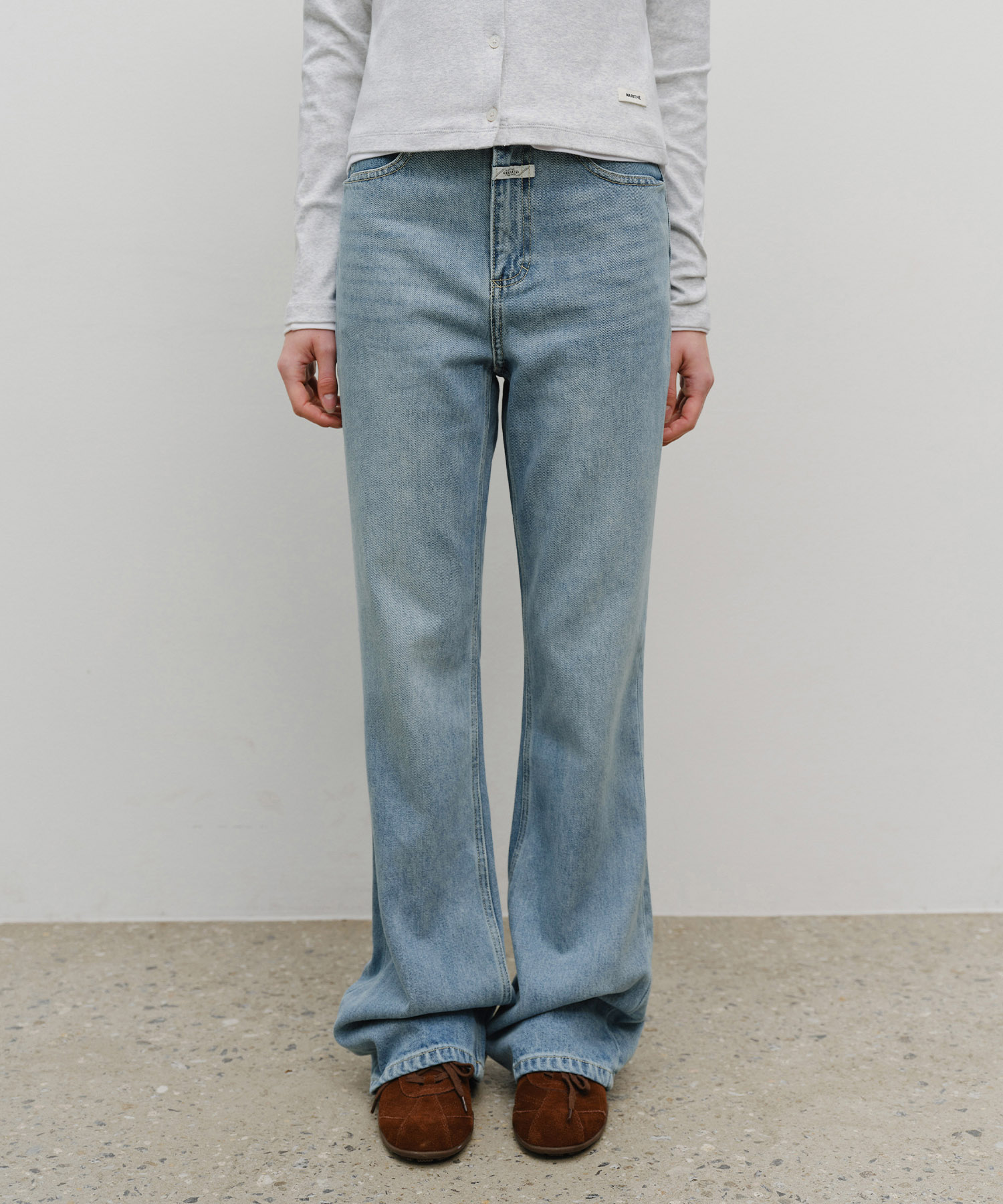 W SLIM BOOT-CUT DENIM PANTS light blue - MARITHÉ+FRANҪOIS