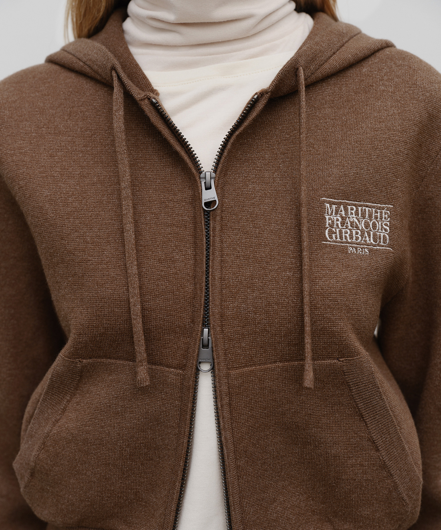 W CLASSIC LOGO CROP KNIT HOODIE ZIPUP brown - MARITHÉ+FRANҪOIS GIRBAUD