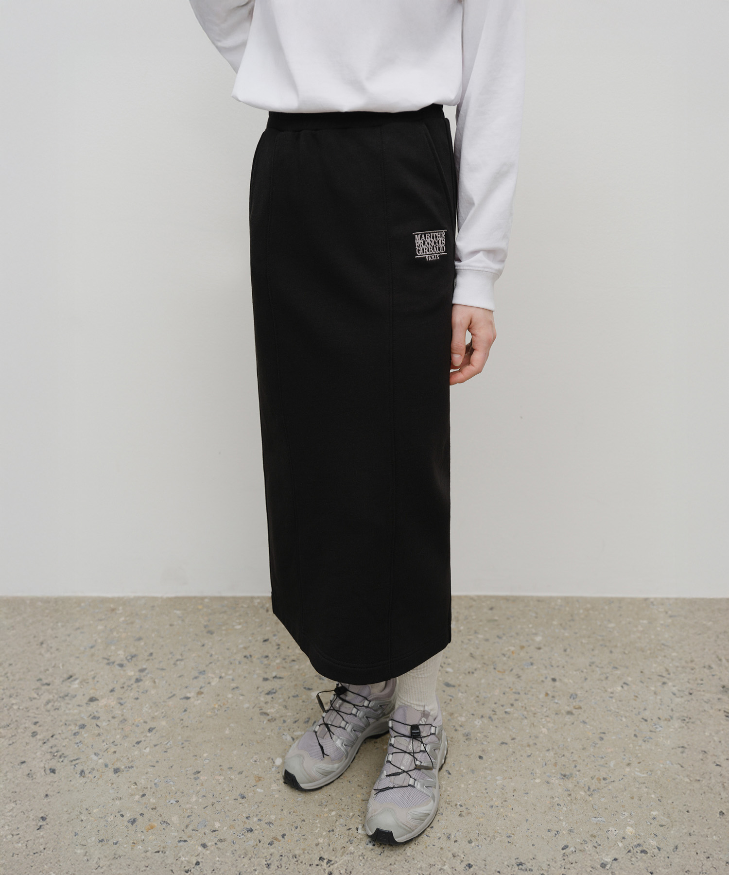 W EMBROIDERY CLASSIC LOGO SWEAT SKIRT black