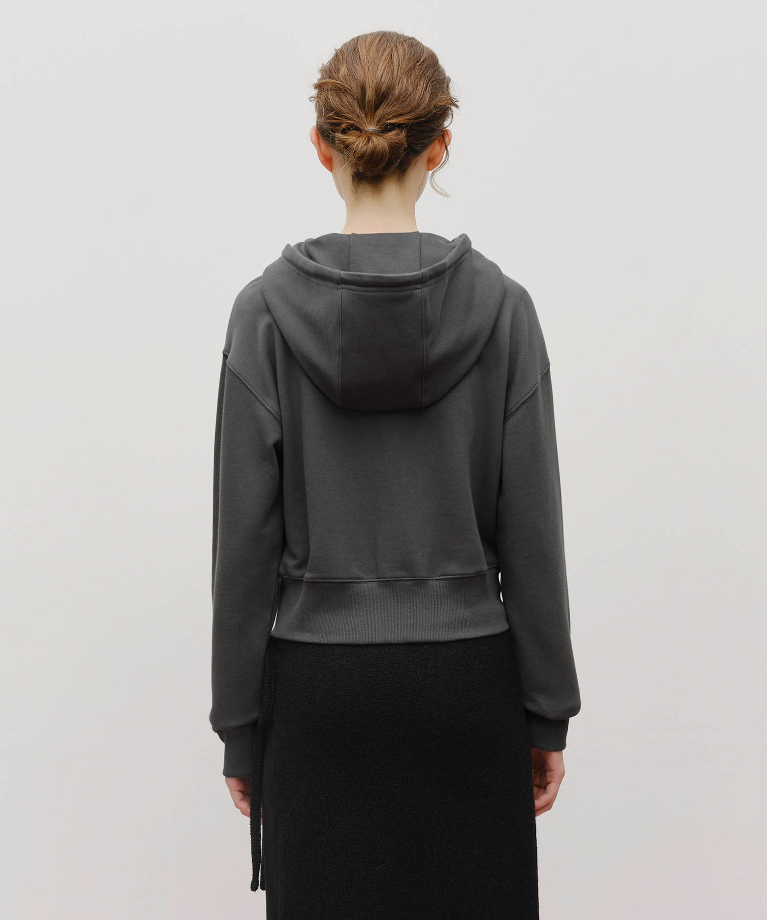 W LACE APPLIQUE CROP HOODIE ZIPUP charcoal - MARITHÉ+FRANҪOIS GIRBAUD