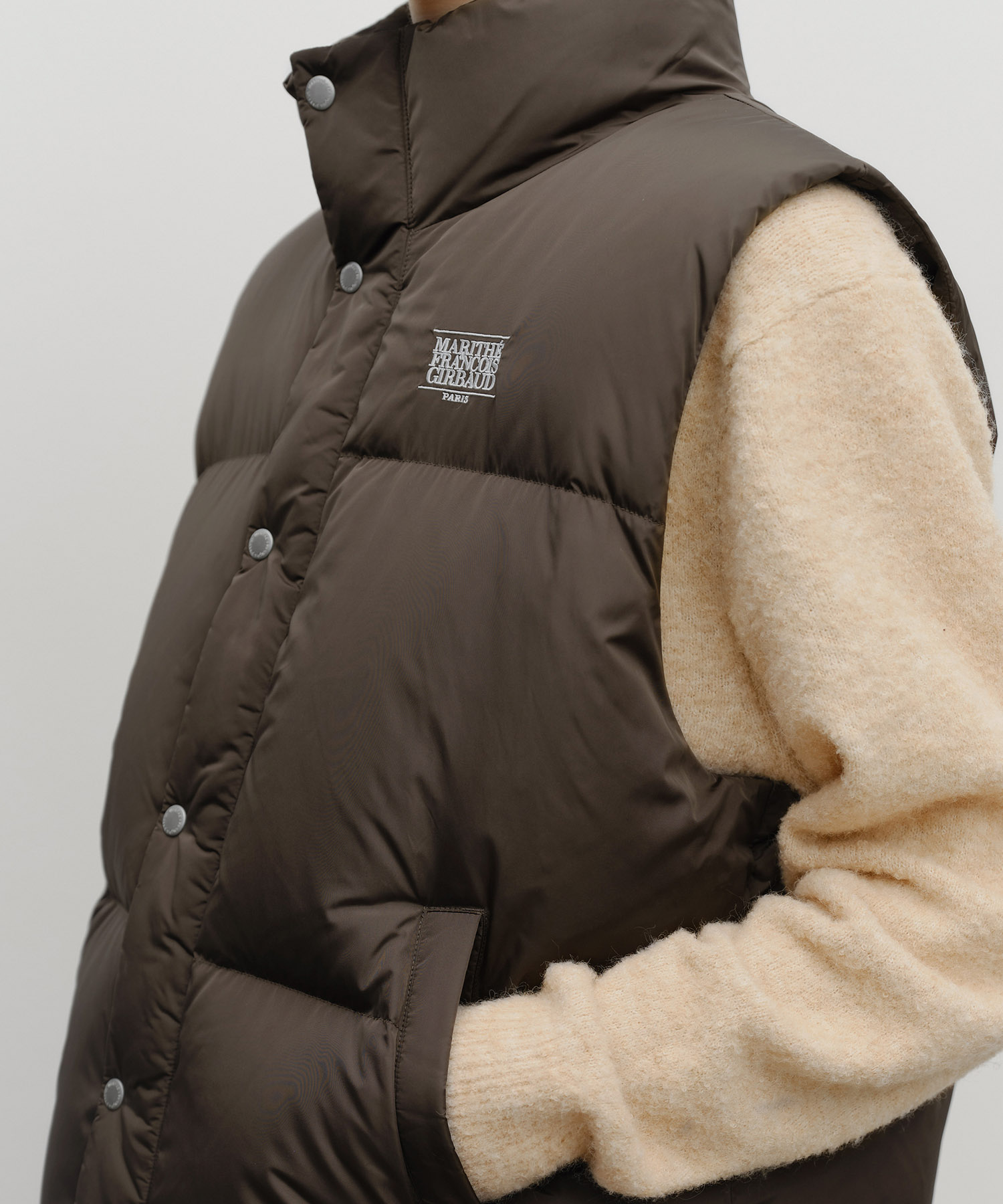 CLASSIC LOGO DOWN VEST dark brown - MARITHÉ+FRANҪOIS GIRBAUD