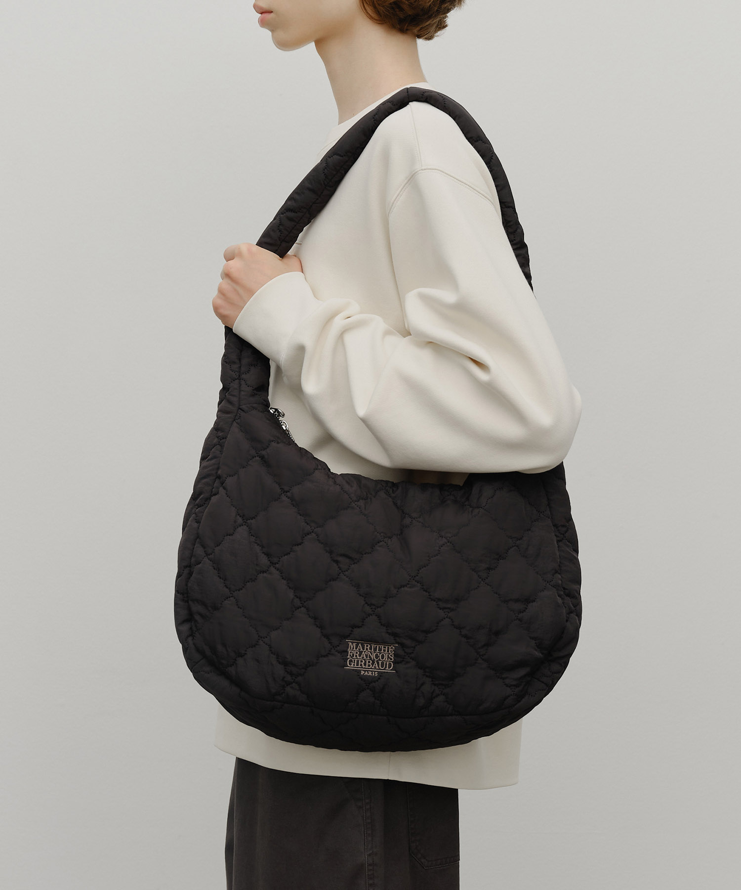 CLASSIC LOGO PADDING CROSS BAG black - MARITHÉ+FRANҪOIS GIRBAUD