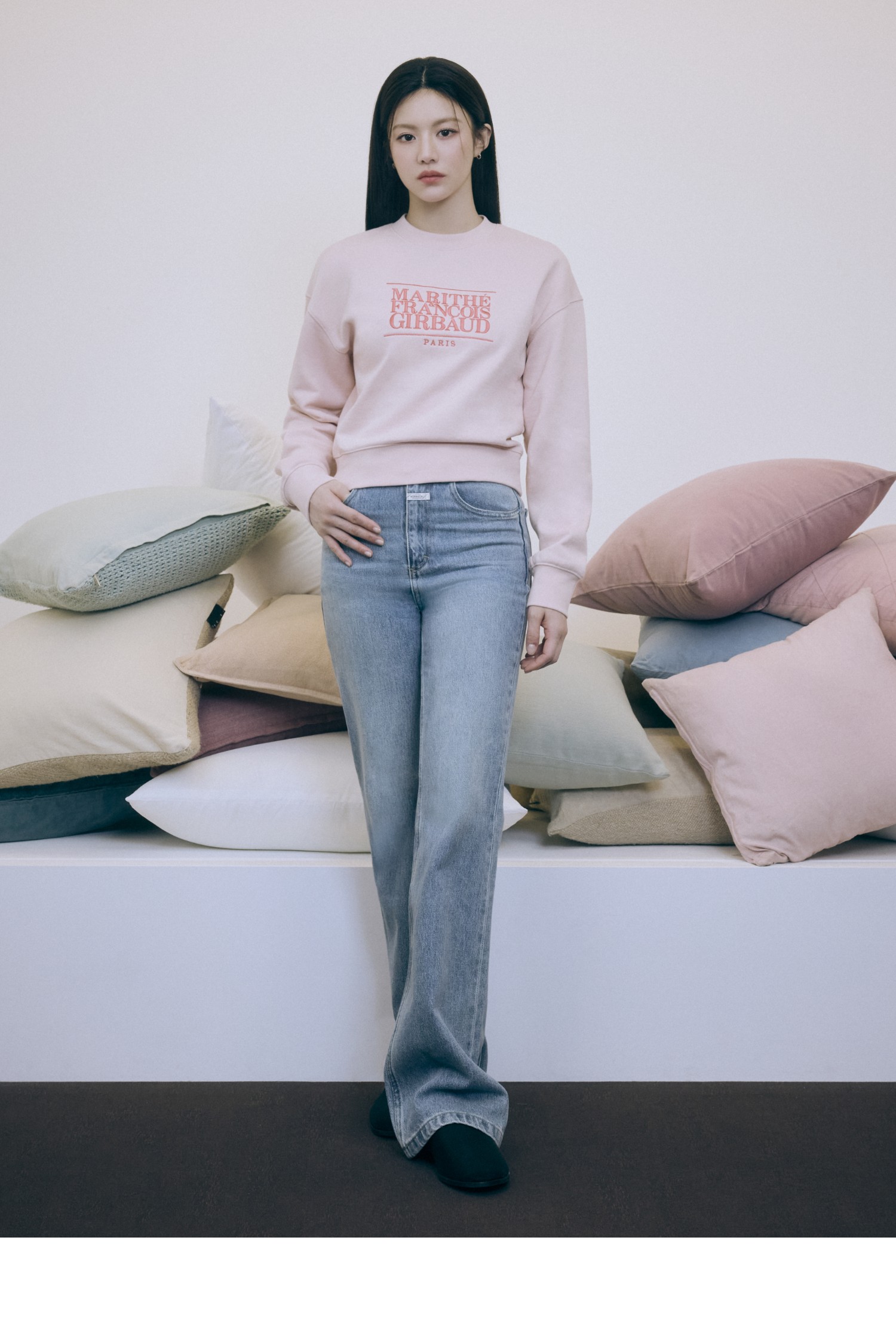 25SS新作カジュアル【MARITHE】W SLIM BOOT-CUT DENIM PANTS 3色 W SLIM BOOT-CUT DENIM PANTS light blue - MARITHE FRANCOIS
