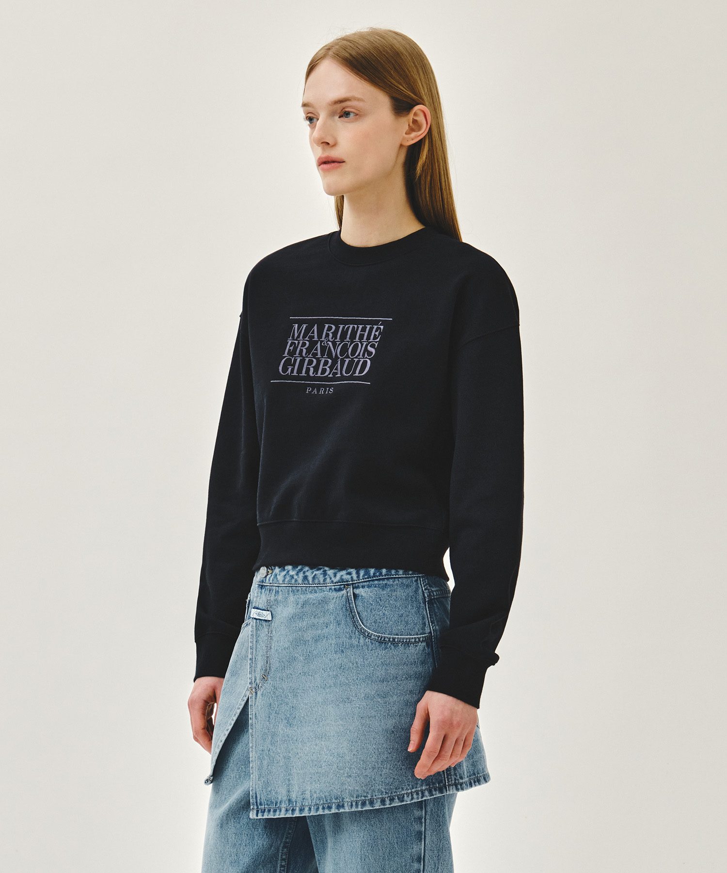 W CLASSIC LOGO CROP SWEATSHIRT navy - MARITHÉ+FRANҪOIS GIRBAUD