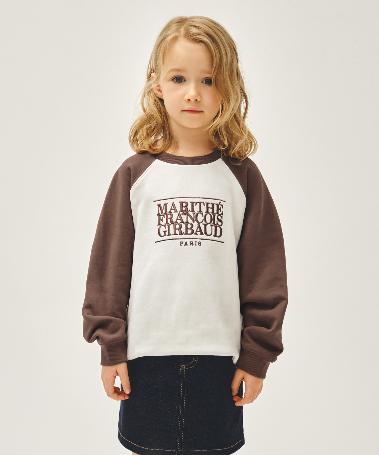 KIDS CLASSIC LOGO COLOR BLOCK RAGLAN SWEATSHIRT brown - MARITHÉ ...