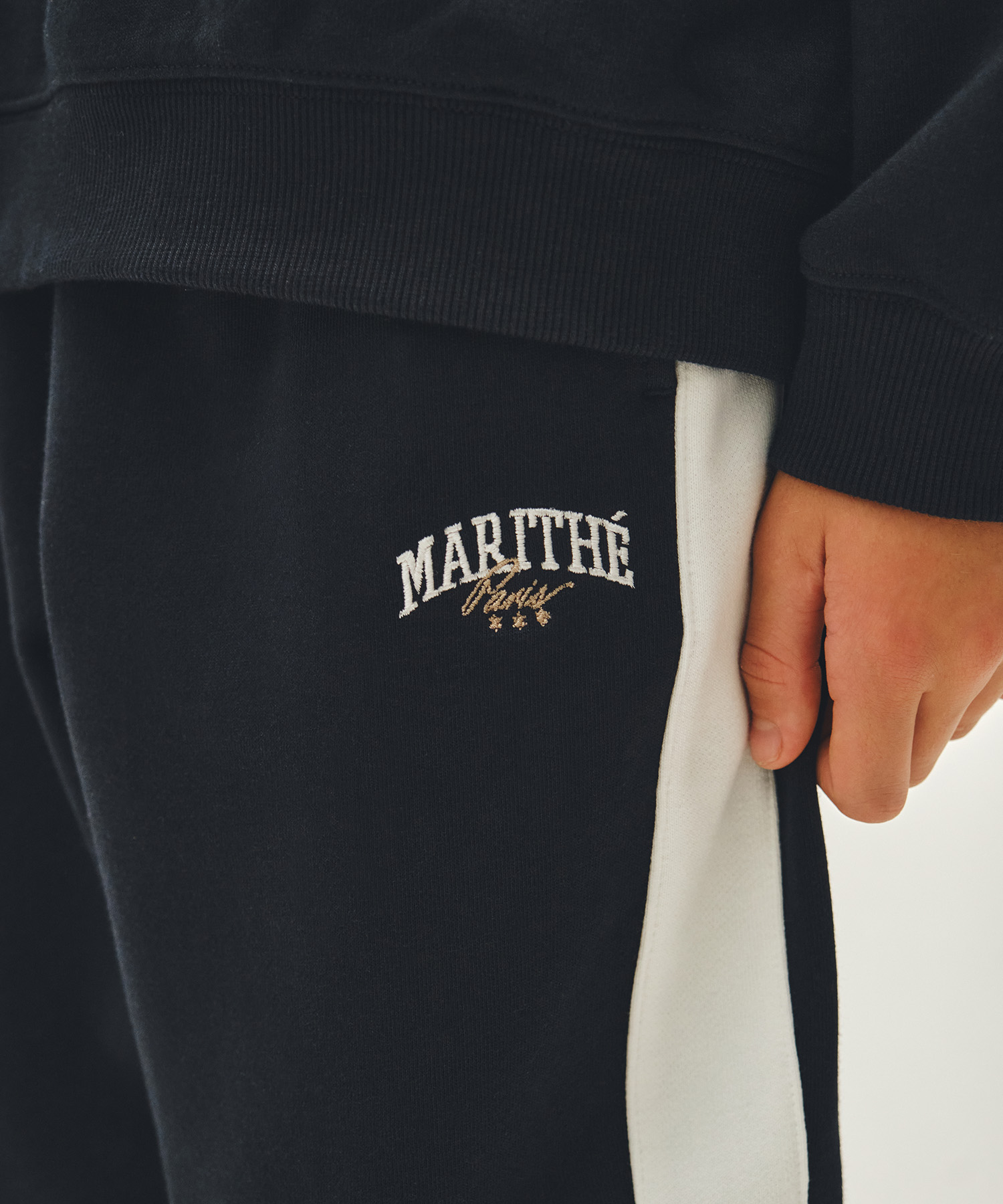 KIDS SIDE POINT SWEAT PANTS navy - MARITHÉ+FRANҪOIS GIRBAUD